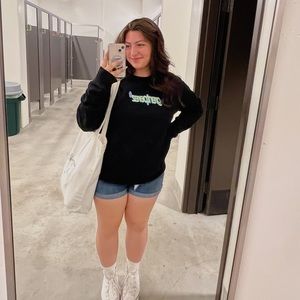 Meet your Posher, Abigail